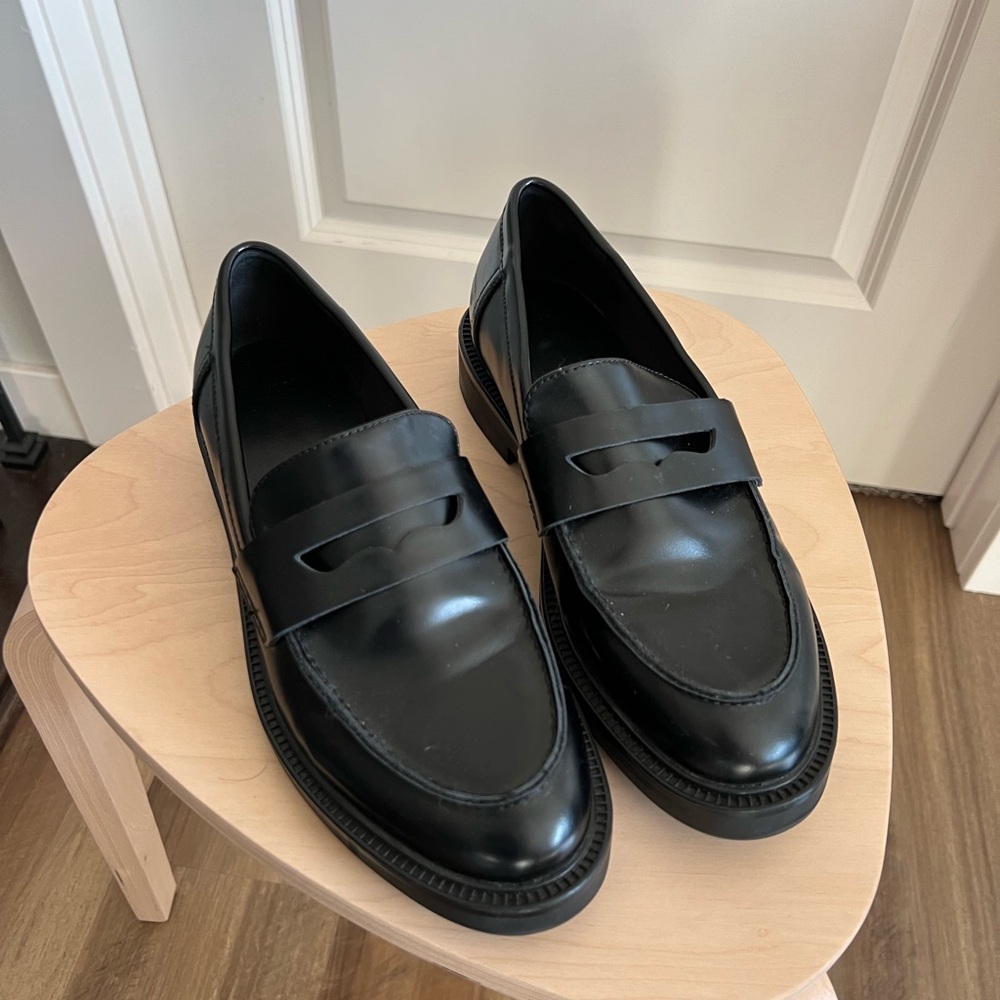 H&M black faux leather loafers